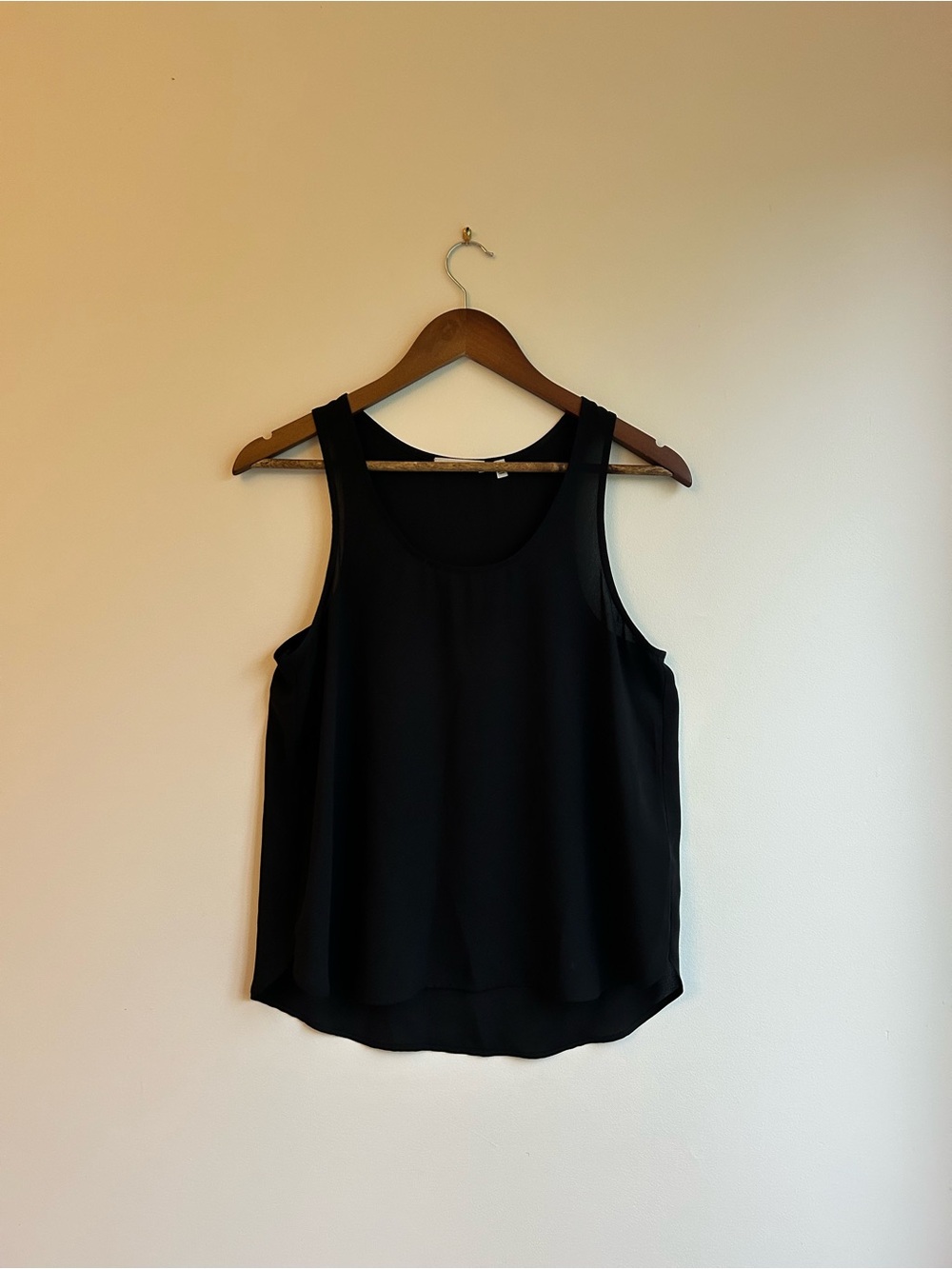 Aritzia Babaton Classic Black Women’s Sleeveless Tank Top